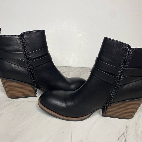 Korks Kork Ease Heidi Black Stacked Heel Bootie 8 1/2 M - Picture 6 of 15